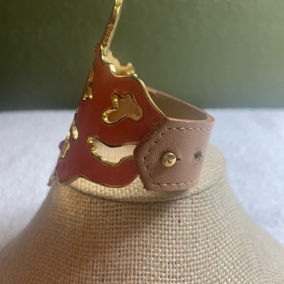 NWOT Neiman Marcus Statement Bracelet With Leather Strap - Picture 2 of 6